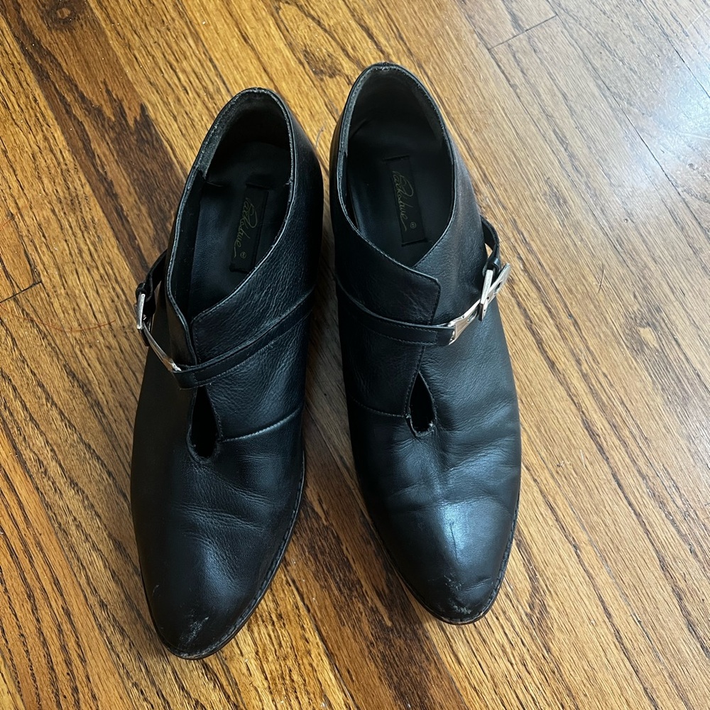 Black Leather women’s buckle boots size 9.5